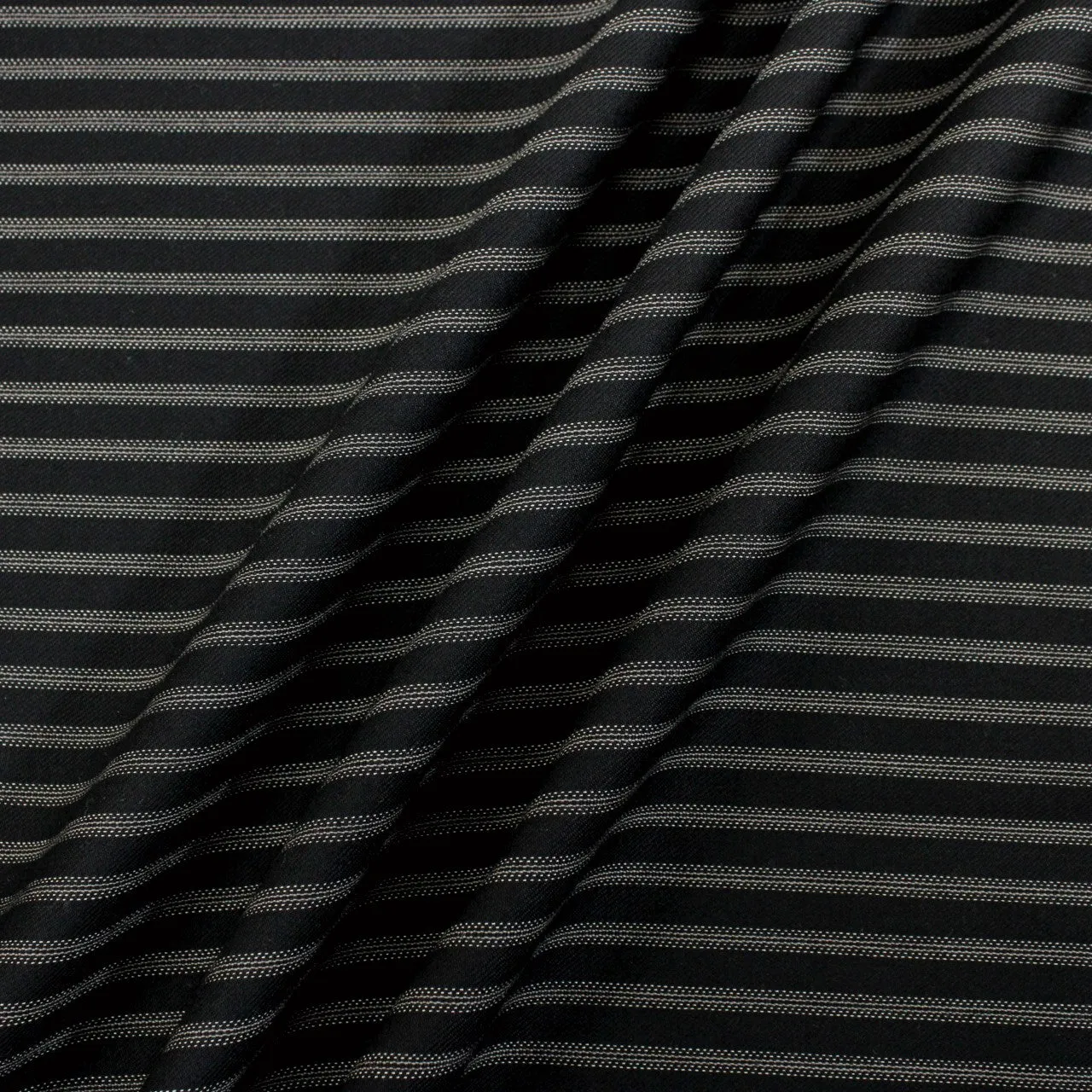 2 YARDS STRIPE TWILL