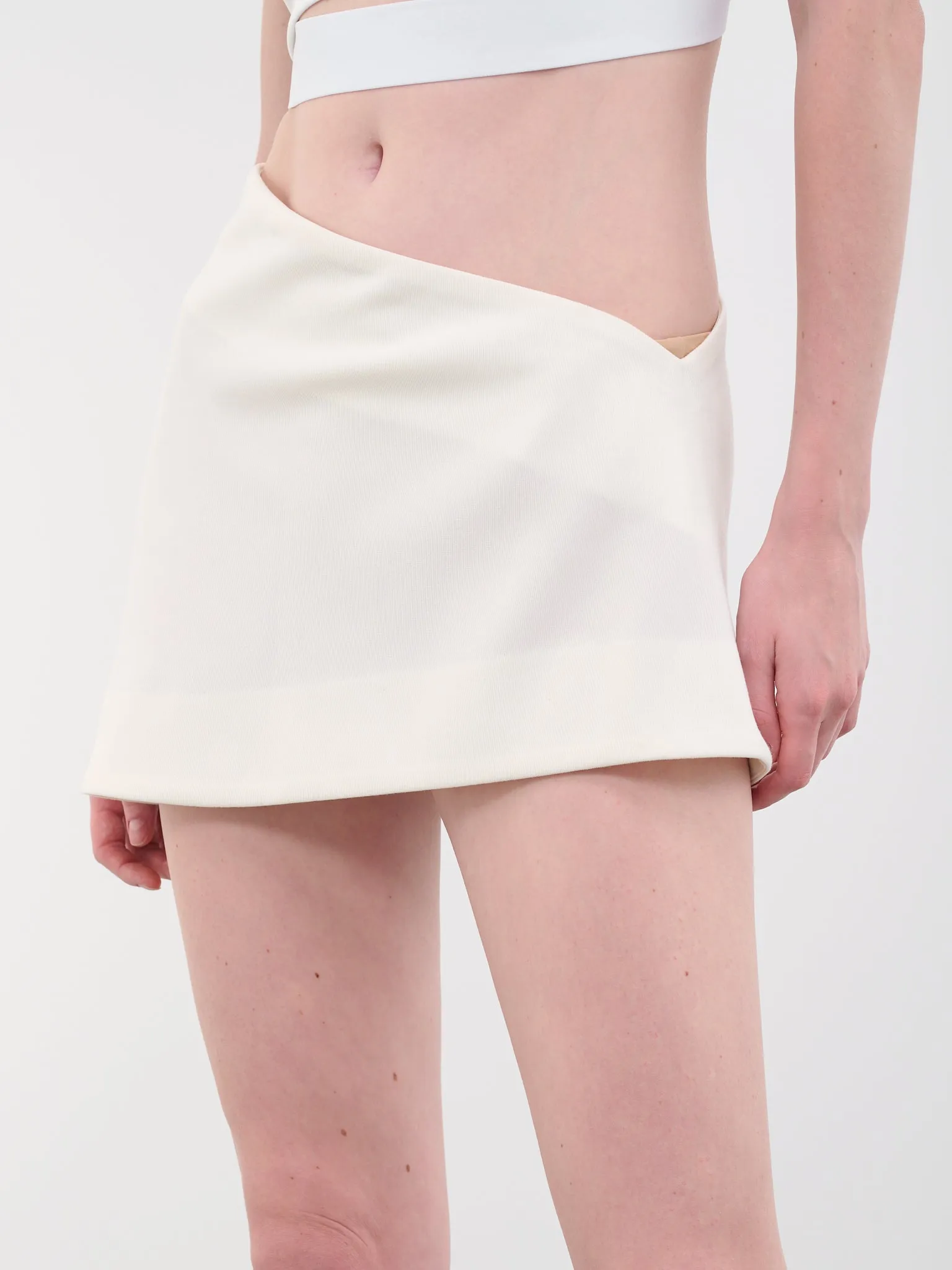 Diagonol Skirt (MZM-SK-W01-WHITE)